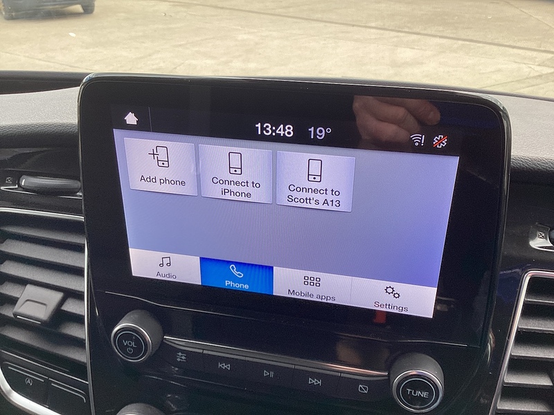 Ford 300 EcoBlue Limited LWB L/R A/C Euro 6