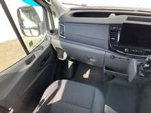 Ford Transit 460 EcoBlue Trend 17 Seater 
