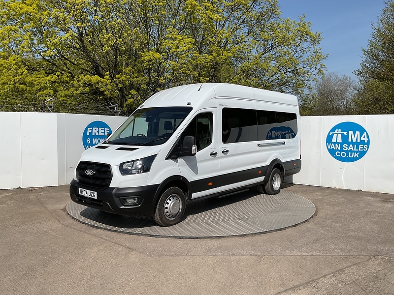 Ford 460 EcoBlue Trend 17 Seater