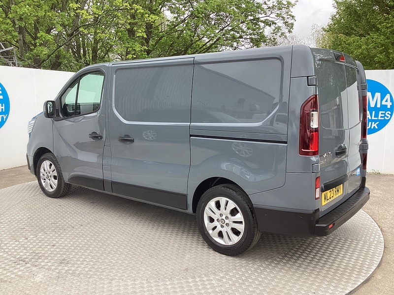 Renault dCi Blue SL28 Sport SWB L/R Euro 6