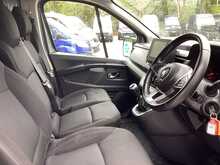 Renault Trafic dCi Blue SL28 Sport SWB L/R Euro 6 