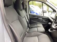 Renault Trafic dCi Blue SL28 Sport SWB L/R Euro 6 