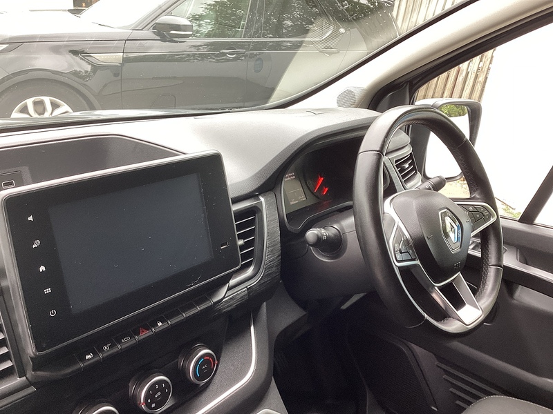 Renault dCi Blue SL28 Sport SWB L/R Euro 6