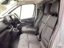 Renault Trafic dCi Blue SL28 Sport SWB L/R Euro 6 