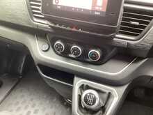 Renault Trafic dCi Blue SL28 Sport SWB L/R Euro 6 