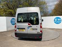 Renault Master dCi 35 Business+ Wheelchair Access Minibus 