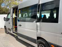 Renault Master dCi 35 Business+ Wheelchair Access Minibus 