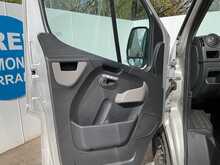 Renault Master dCi 35 Business+ Wheelchair Access Minibus 