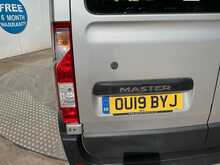Renault Master dCi 35 Business+ Wheelchair Access Minibus 