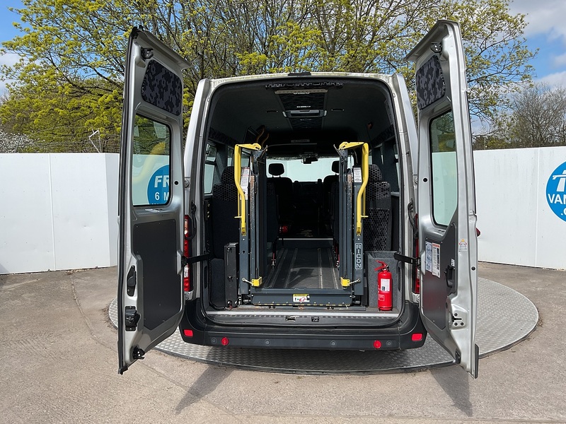Renault 2.3 dCi 35 Business+ Panel Van 5dr Diesel Manual FWD LWB Medium Roof Euro 6 (130 ps)