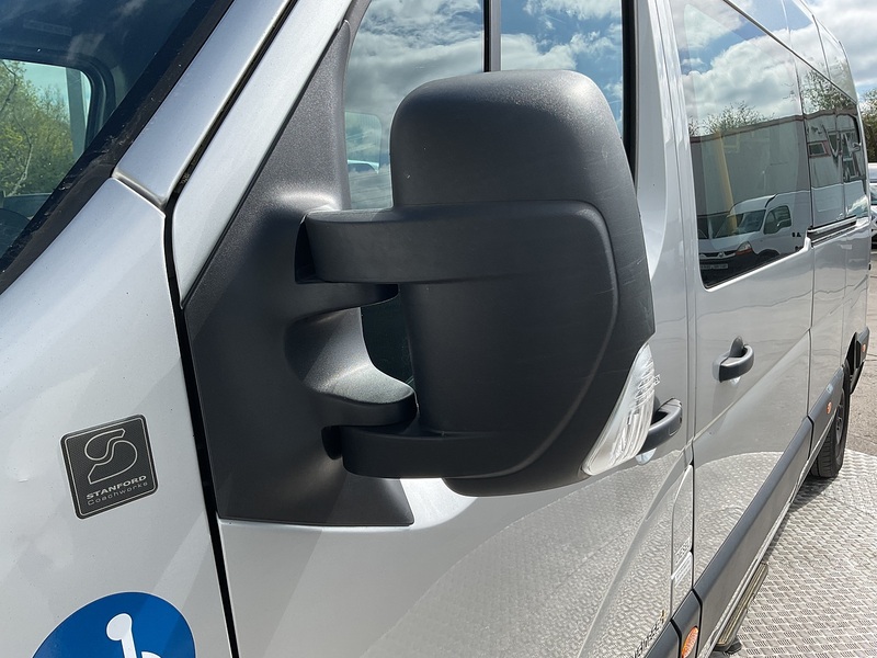 Renault 2.3 dCi 35 Business+ Panel Van 5dr Diesel Manual FWD LWB Medium Roof Euro 6 (130 ps)