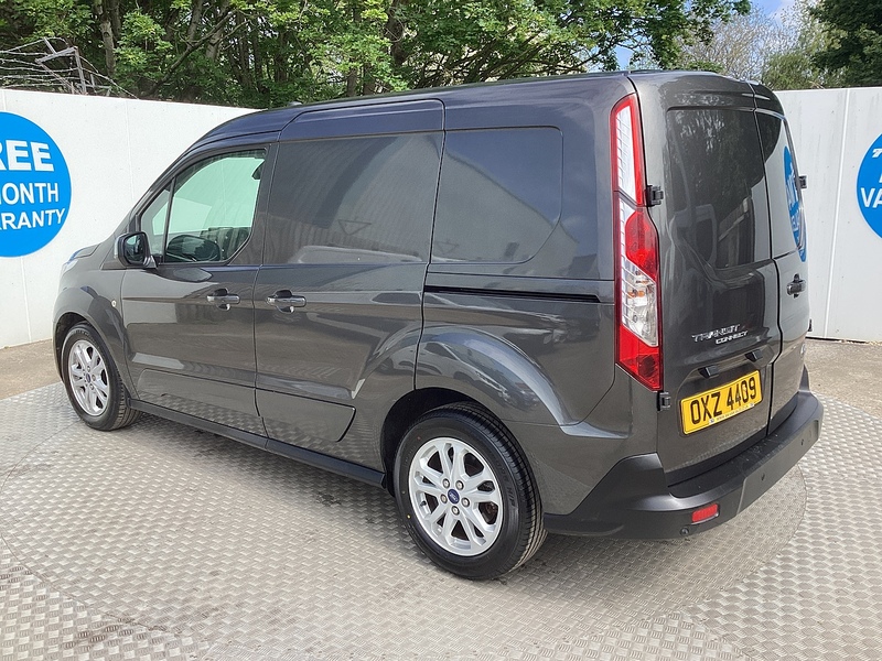 Ford 200 EcoBlue Limited SWB L/R Euro 6