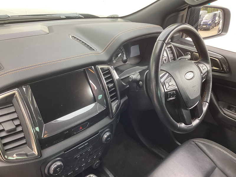 Ford EcoBlue 213 MS-RT C/C 4X4 Euro 6