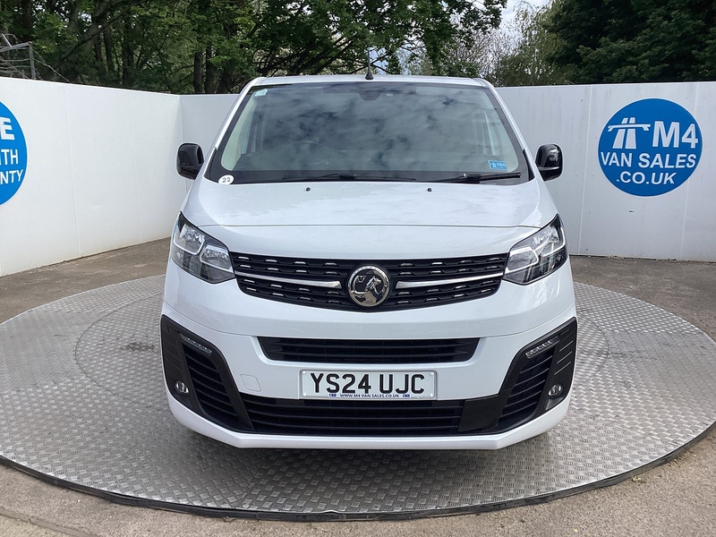 Vauxhall Turbo D 2700 Pro SWB L/R A/C Euro 6