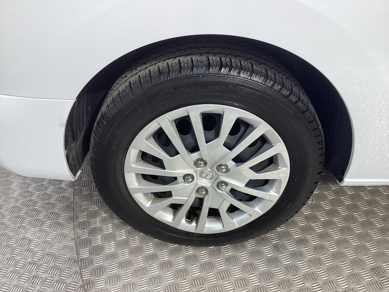 Vauxhall Turbo D 2700 Pro SWB L/R A/C Euro 6
