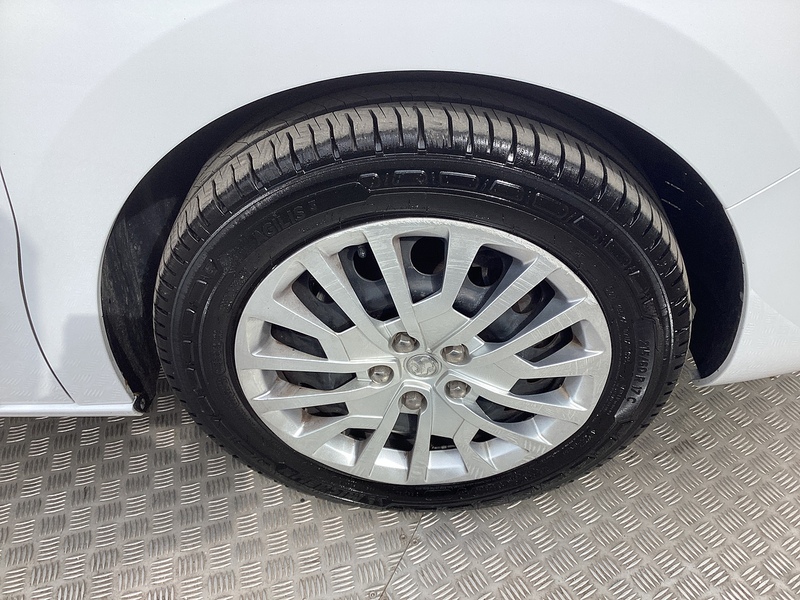 Vauxhall Turbo D 2700 Pro SWB L/R A/C Euro 6