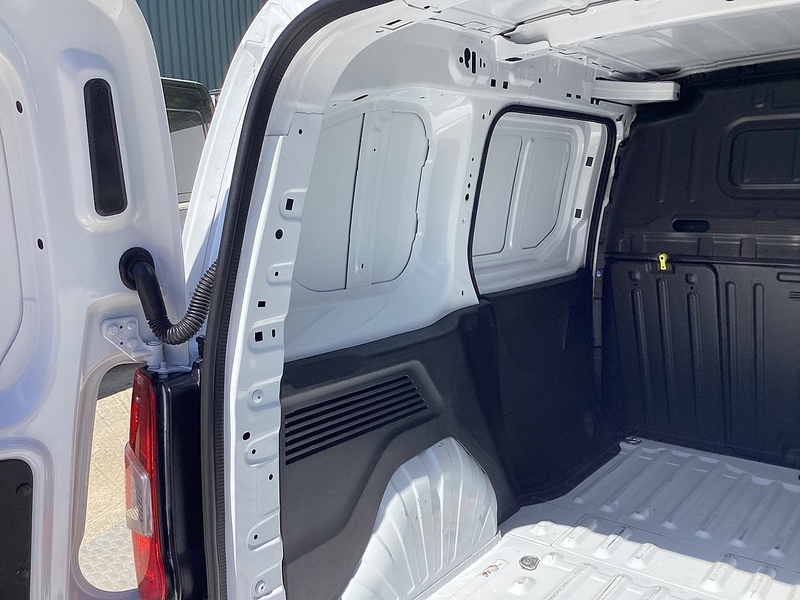 Peugeot BlueHDi 1000 Professional SWB Euro 6 A/C **NO VAT**