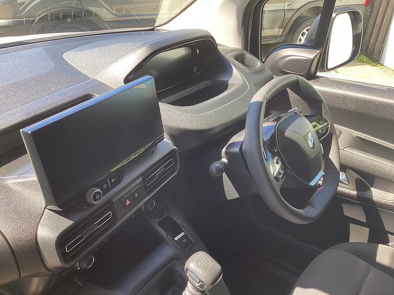 Peugeot BlueHDi 1000 Professional SWB Euro 6 A/C **NO VAT**
