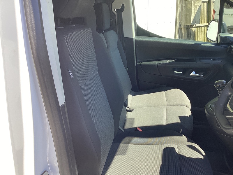 Peugeot BlueHDi 1000 Professional SWB Euro 6 A/C **NO VAT**
