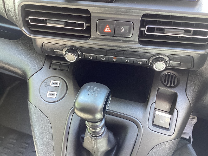 Peugeot BlueHDi 1000 Professional SWB Euro 6 A/C **NO VAT**