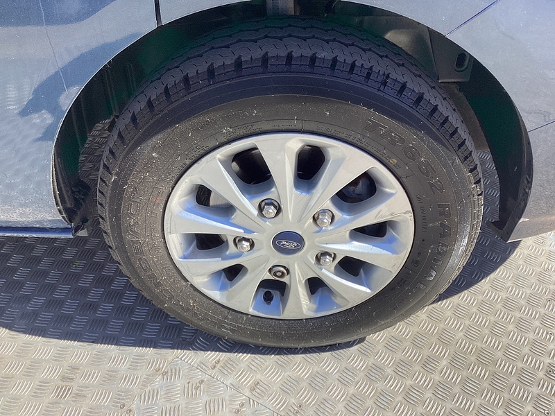 Ford 340 EcoBlue MHEV Limited LWB Euro 6