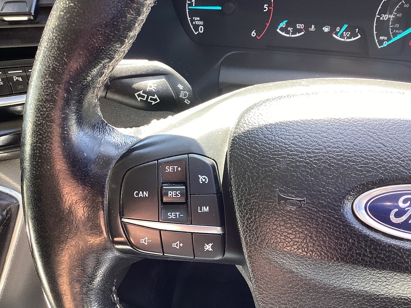Ford 340 EcoBlue MHEV Limited LWB Euro 6