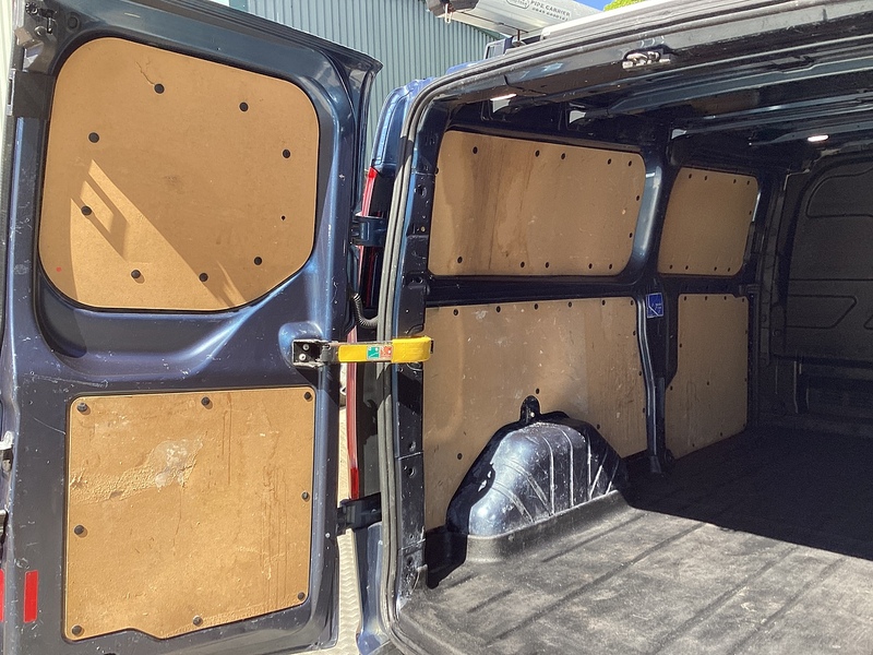 Ford 340 EcoBlue MHEV Limited LWB Euro 6
