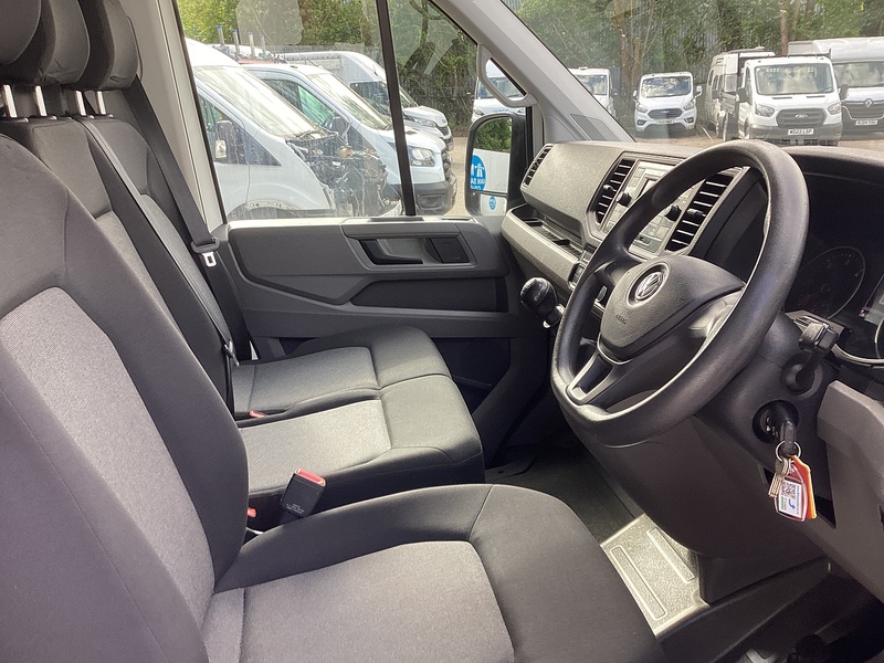 Volkswagen TDI CR30 Startline MWB H/R Euro 6