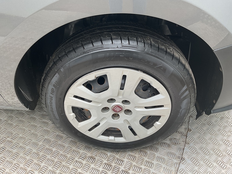 Fiat MultijetII Tecnico Cargo SWB L/R A/C Euro 6 **NO VAT**
