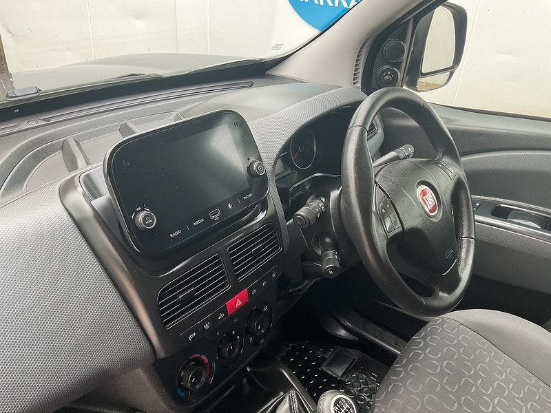 Fiat MultijetII Tecnico Cargo SWB L/R A/C Euro 6 **NO VAT**