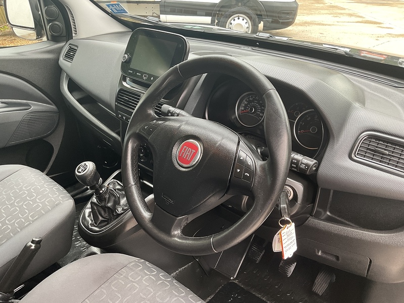Fiat MultijetII Tecnico Cargo SWB L/R A/C Euro 6 **NO VAT**