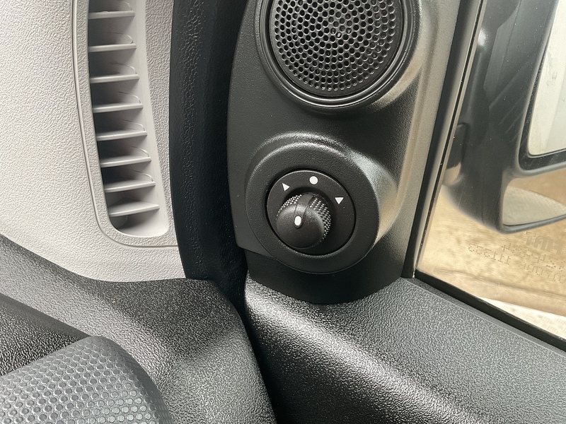 Fiat MultijetII Tecnico Cargo SWB L/R A/C Euro 6 **NO VAT**