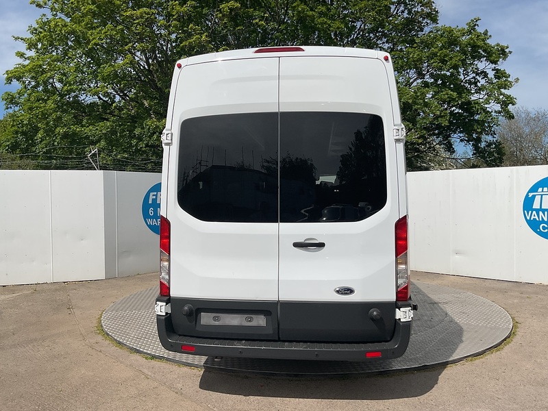 Ford TDCi 460 Trend 17 Seater