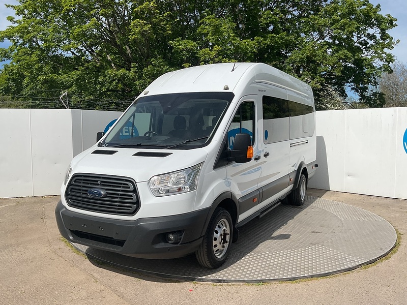Ford TDCi 460 Trend 17 Seater