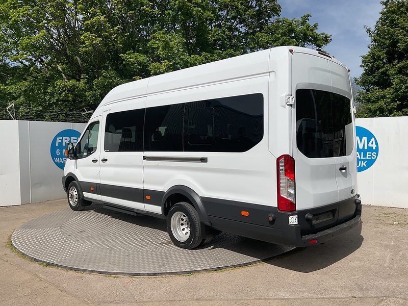 Ford TDCi 460 Trend 17 Seater