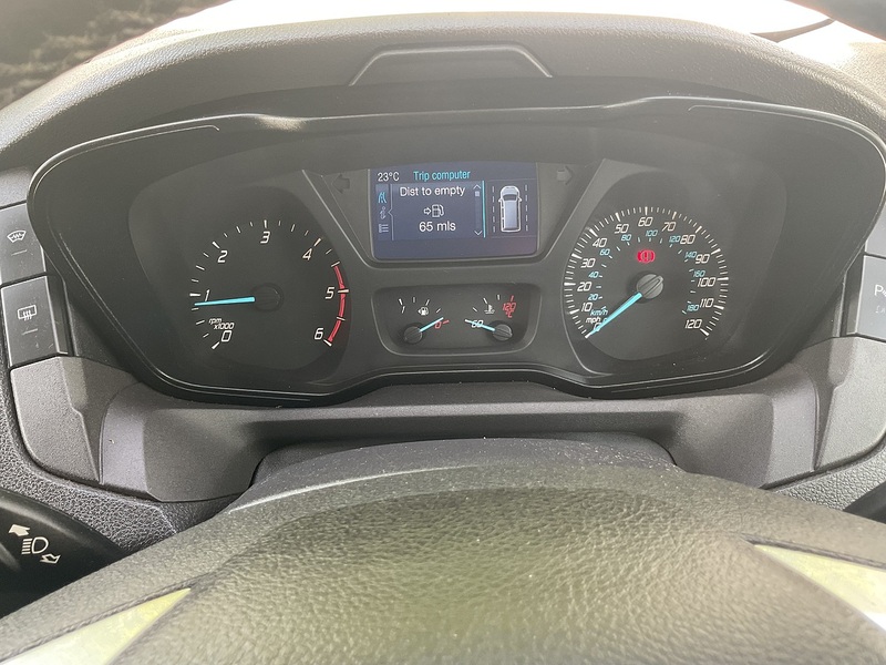 Ford TDCi 460 Trend 17 Seater