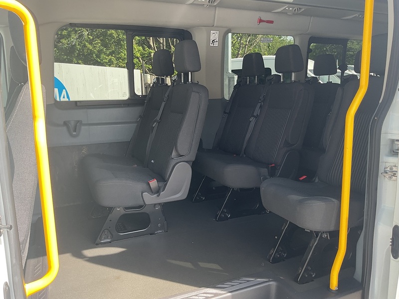 Ford TDCi 460 Trend 17 Seater