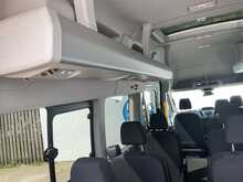Ford Transit TDCi 460 Trend 17 Seater 