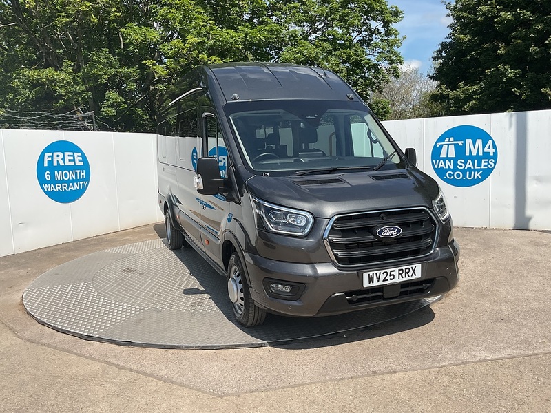 Ford 460 EcoBlue Limited 17 Seater