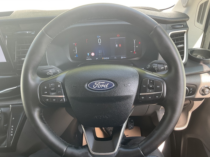 Ford 460 EcoBlue Limited 17 Seater
