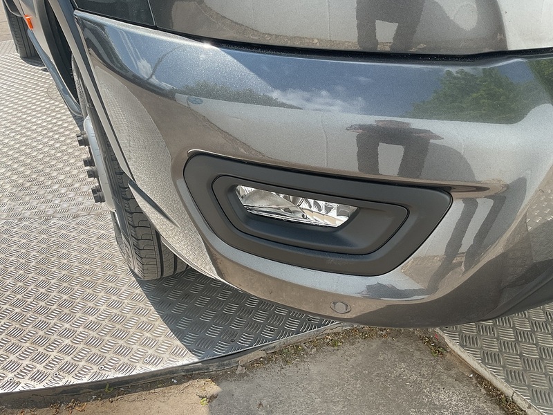 Ford 460 EcoBlue Limited 17 Seater
