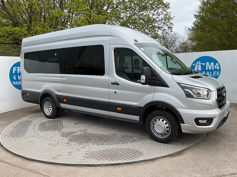 Ford 2.0 460 EcoBlue Limited Minibus Double Cab 5dr Diesel Auto RWD L4 H3 Euro 6 (s/s) (17 Seat, DRW) (170 ps)