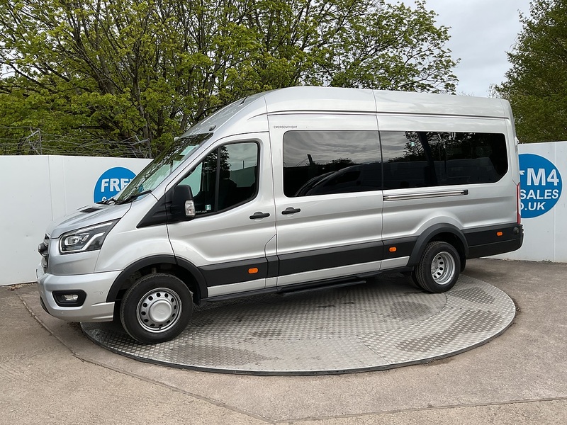 Ford 2.0 460 EcoBlue Limited Minibus Double Cab 5dr Diesel Auto RWD L4 H3 Euro 6 (s/s) (17 Seat, DRW) (170 ps)