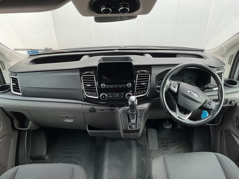 Ford 2.0 460 EcoBlue Limited Minibus Double Cab 5dr Diesel Auto RWD L4 H3 Euro 6 (s/s) (17 Seat, DRW) (170 ps)