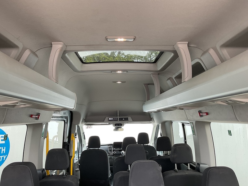Ford 2.0 460 EcoBlue Limited Minibus Double Cab 5dr Diesel Auto RWD L4 H3 Euro 6 (s/s) (17 Seat, DRW) (170 ps)