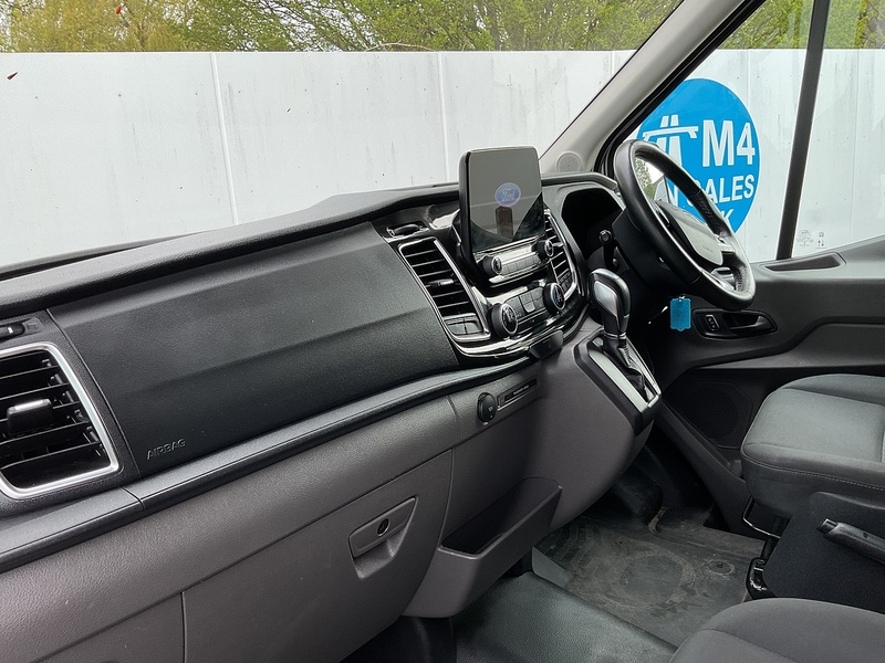 Ford 2.0 460 EcoBlue Limited Minibus Double Cab 5dr Diesel Auto RWD L4 H3 Euro 6 (s/s) (17 Seat, DRW) (170 ps)