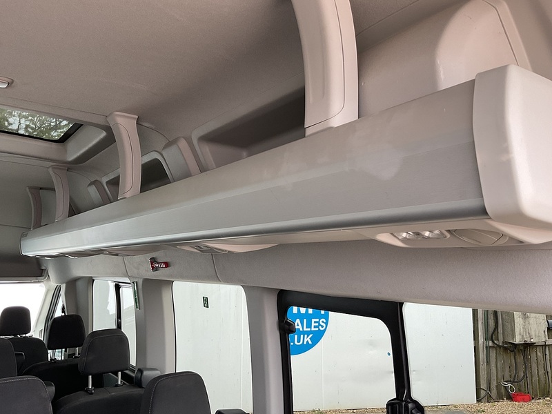 Ford 2.0 460 EcoBlue Limited Minibus Double Cab 5dr Diesel Auto RWD L4 H3 Euro 6 (s/s) (17 Seat, DRW) (170 ps)