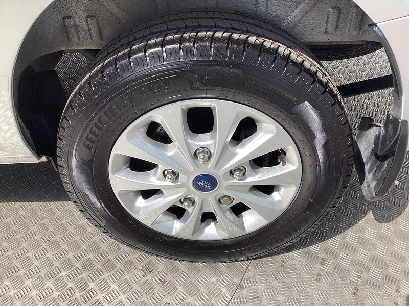 Ford 280 EcoBlue Limited SWB A/C Euro 6