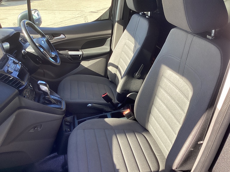 Ford 250 EcoBlue Limited LWB L/R A/C Euro 6