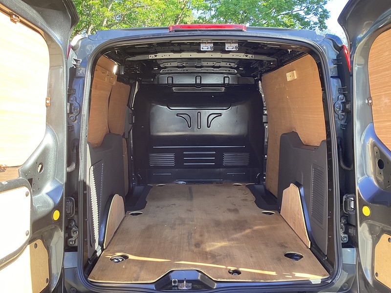 Ford 250 EcoBlue Limited LWB L/R A/C Euro 6